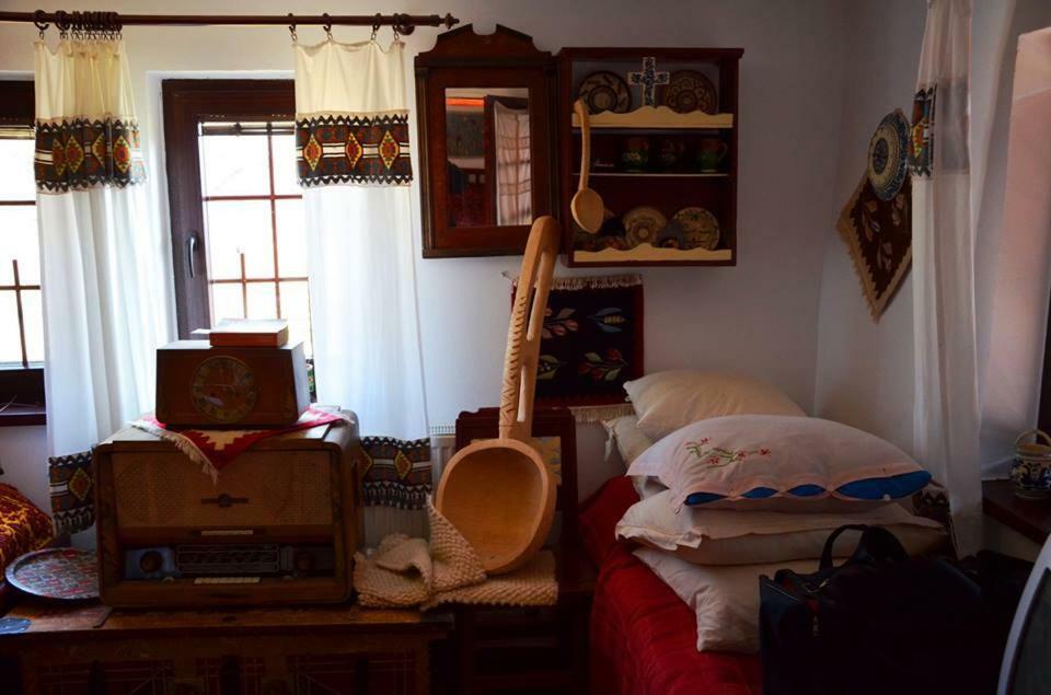 Poienari Cottage Poe מראה חיצוני תמונה